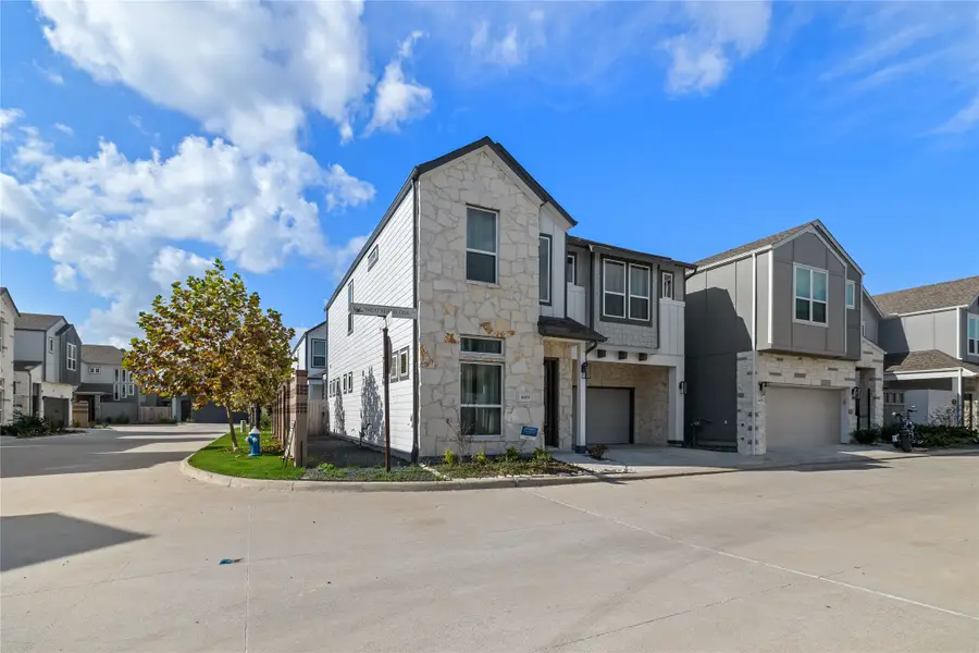 4203 Weathered Oak Drive, Houston, TX 77080 - Image #2