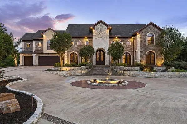 4 Steven Luke Lane, Friendswood, TX 77546