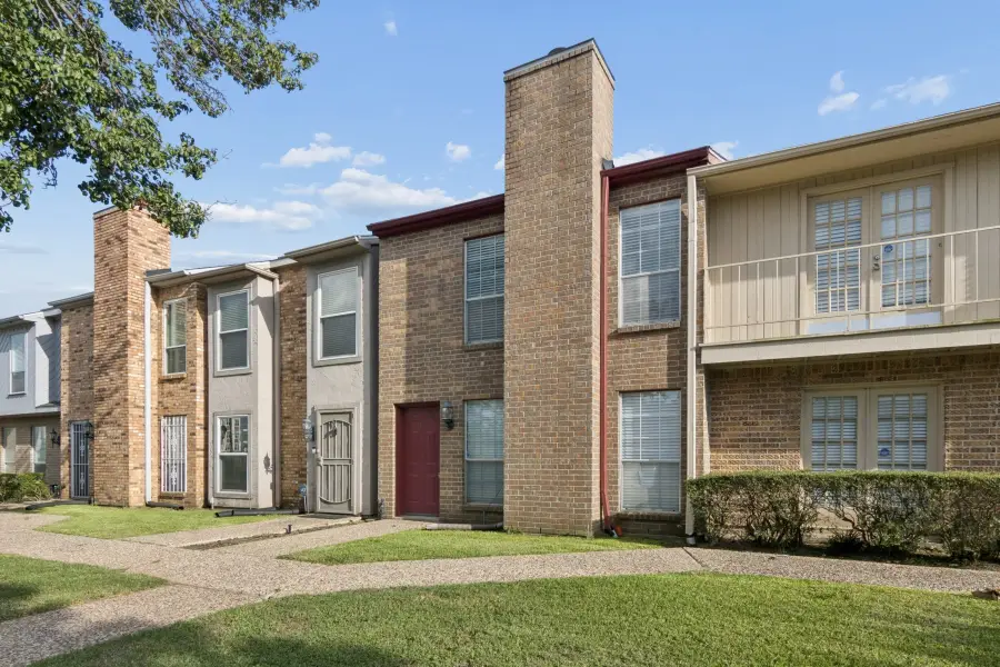 6111 Beverly Hill Street #10, Houston, TX 77057 - #3