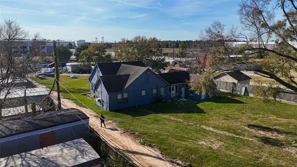 15627 Market Street, Channelview, TX 77530