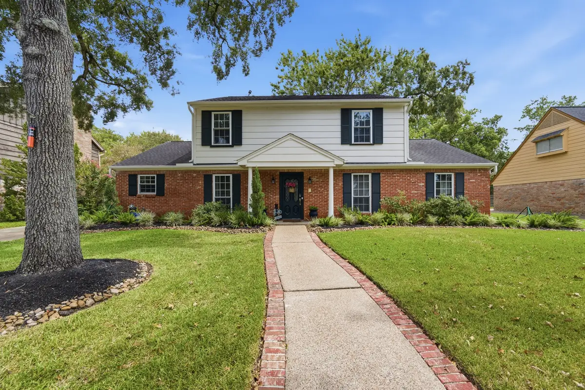 814 Forest Lake Drive, Seabrook, TX 77586 - #1