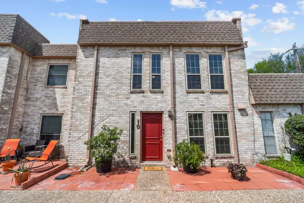 15 River Creek Way, Sugar Land, TX 77478