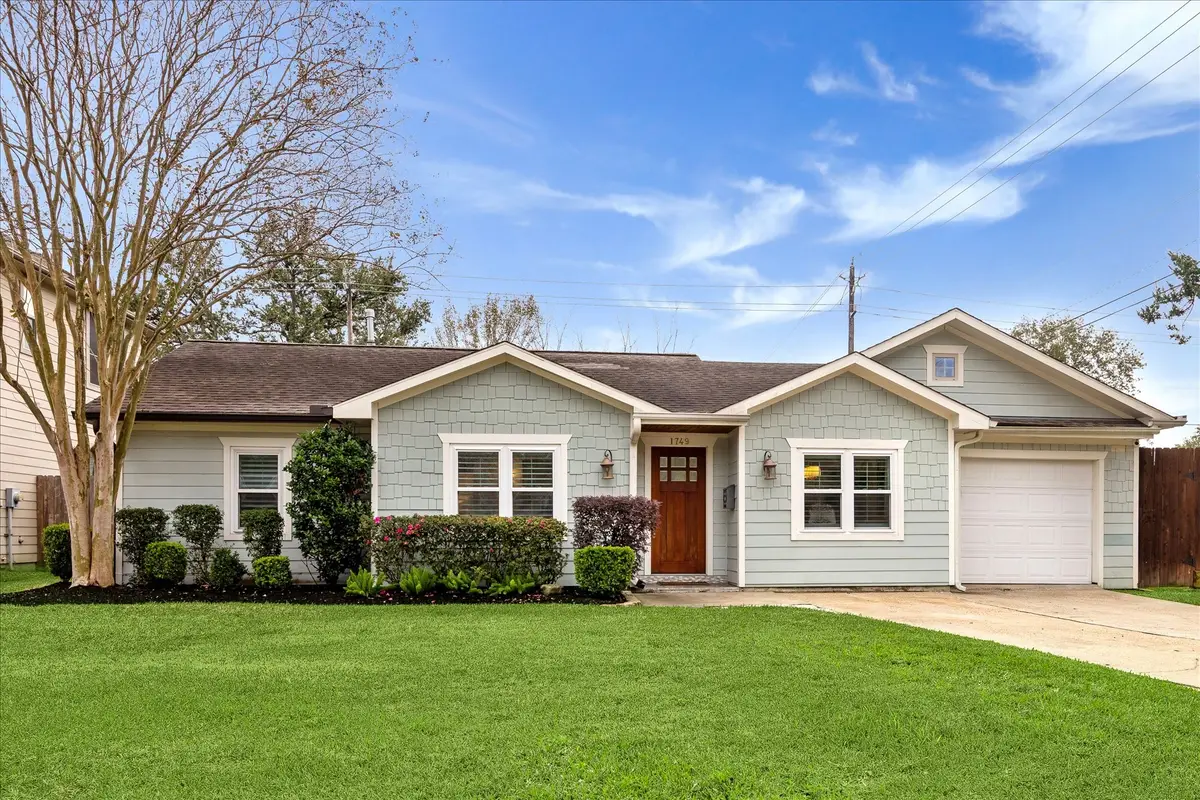 1749 Woodcrest Drive, Houston, TX 77018 - Image #1