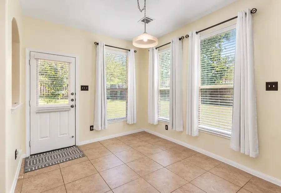 4305 Windswept Dr, Montgomery, TX 77356 - #3