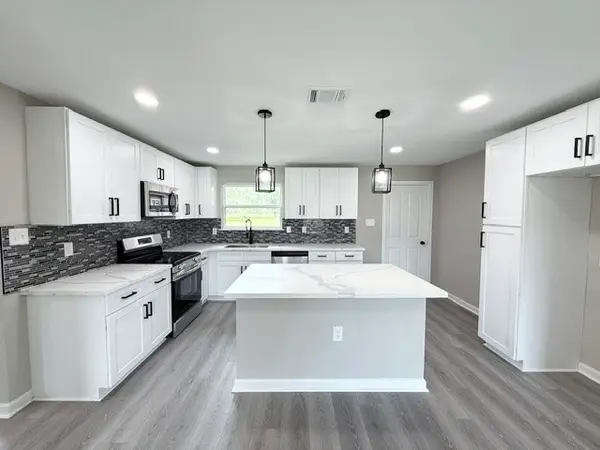 2626 Woodland Street, La Marque, TX 77568