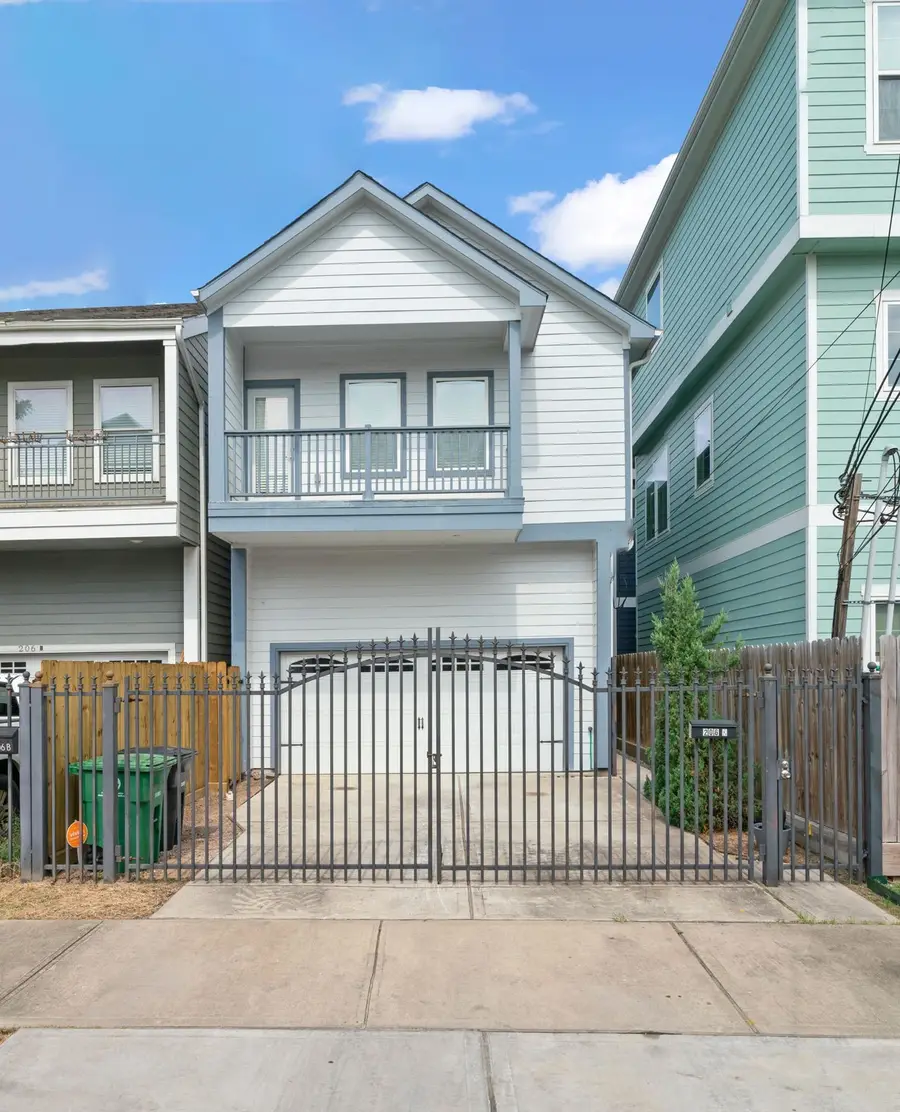 206 Burr Street #A, Houston, TX 77011 - #3
