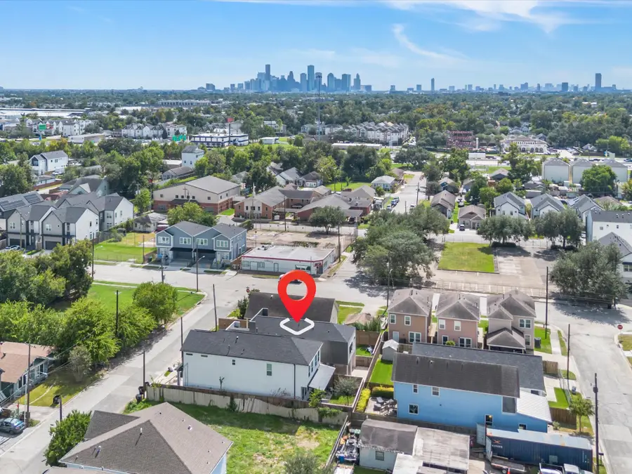 3307 Delhi Street, Houston, TX 77022 - #2