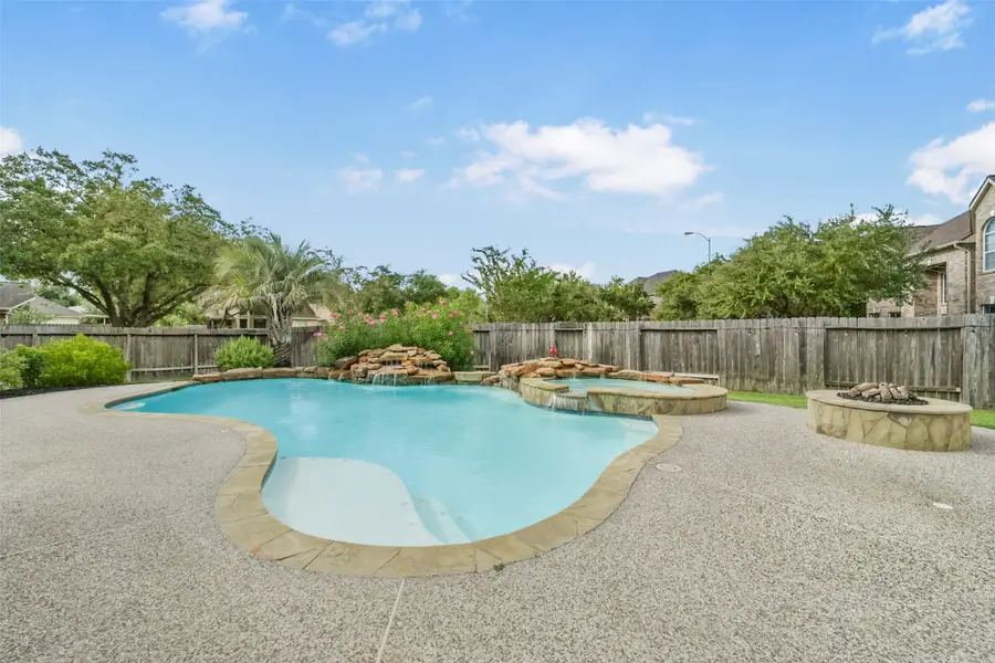15730 Lake Loop Drive, Cypress, TX 77433 - #2