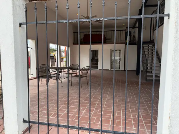 400 W Texas Avenue #4, Baytown, TX 77520