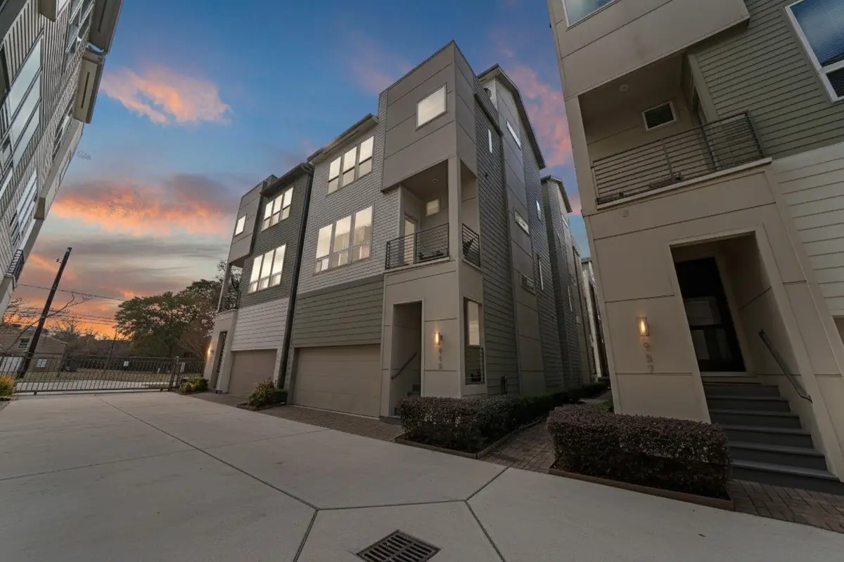 959 W 17th Street, Houston, TX 77008 - Image #1