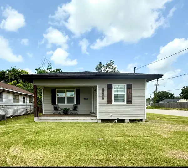 1002 Block Street, Port Neches, TX 77651