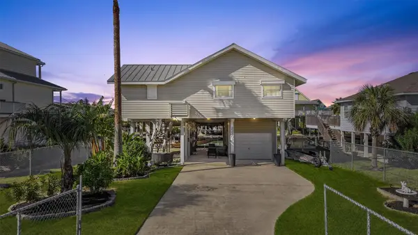 22202 Frio Drive, Galveston, TX 77554