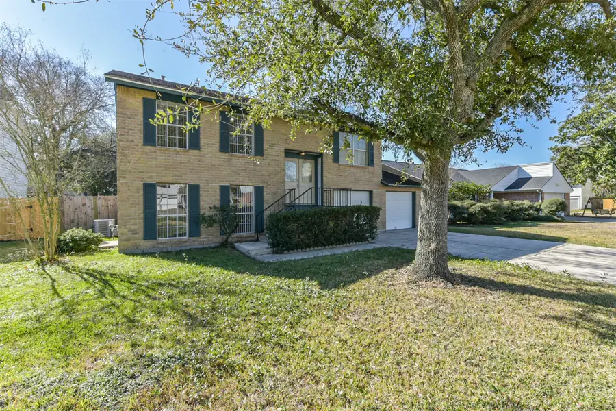 406 Mcconn Court, Houston, TX 77598 - Image #2