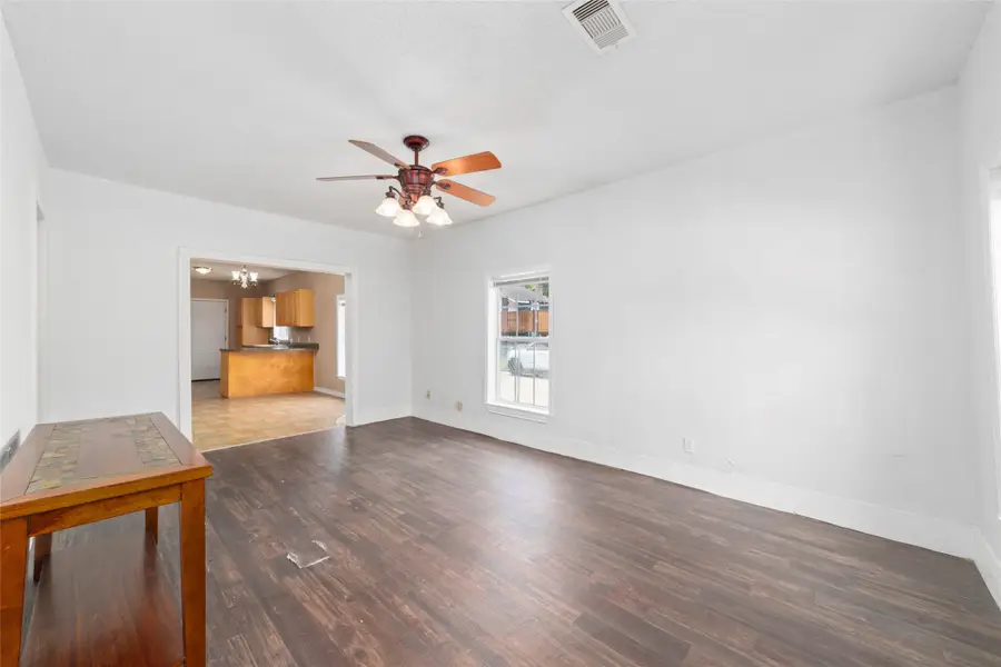 122 E Murrill Avenue, Baytown, TX 77520 - #3