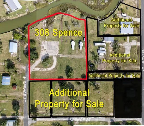 308 Spence Drive, Anahuac, TX 77514