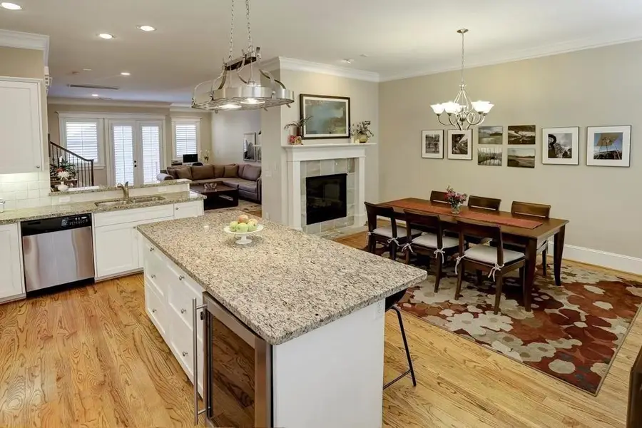 916 Lawrence Street #C, Houston, TX 77008 - #2