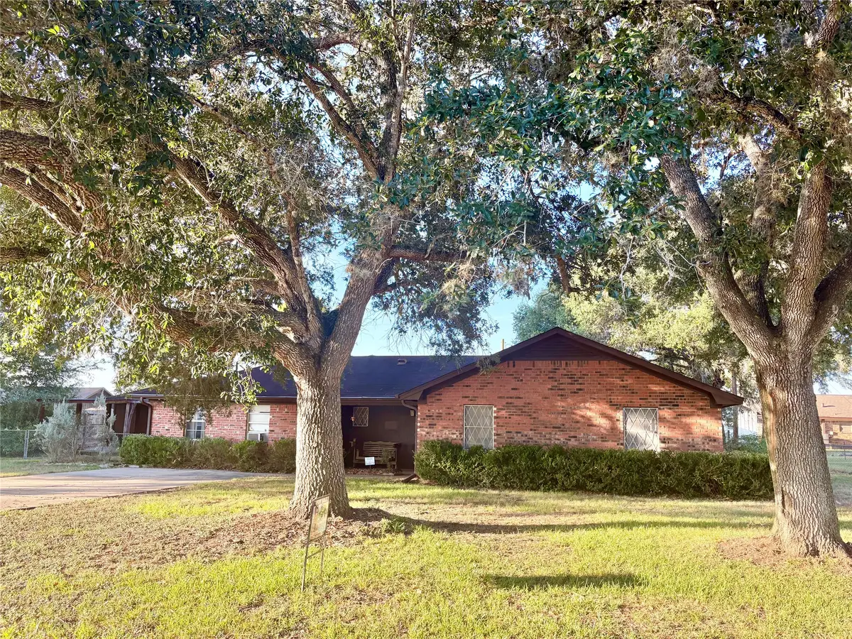 1006 Lee Road Road, Columbus, TX 78934 - #1