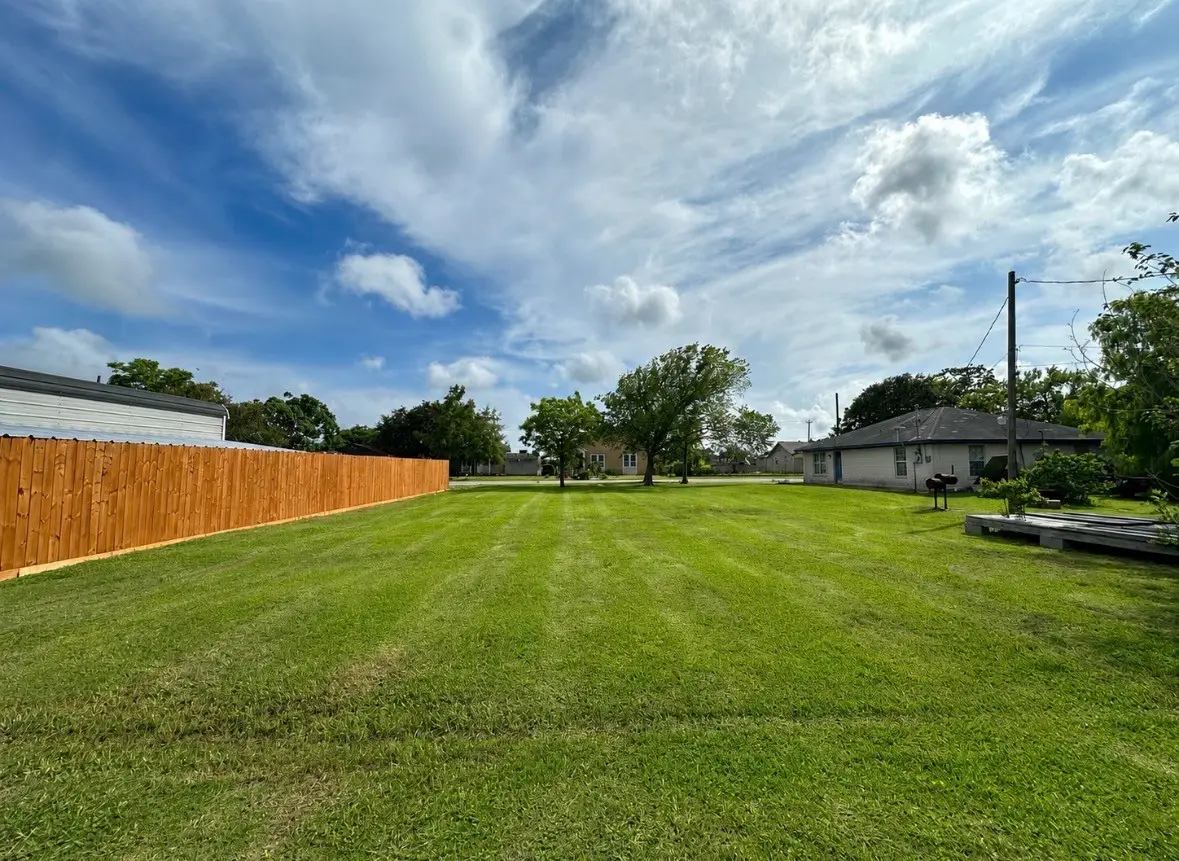 12 N Ave A, Freeport, TX 77541 - #1