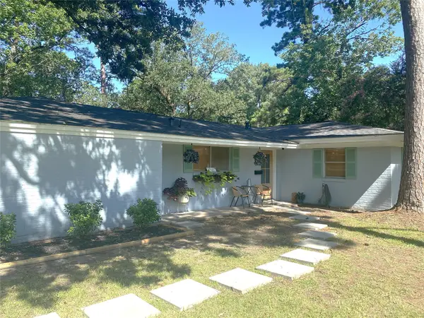 1302 Shadybrook Lane, Lufkin, TX 75904
