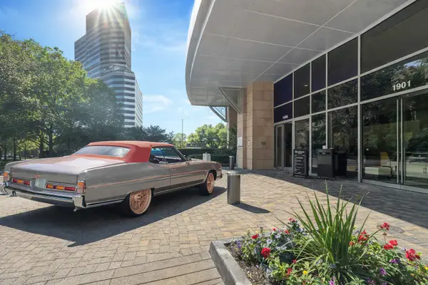 1901 Post Oak Boulevard #4103, Houston, TX 77056