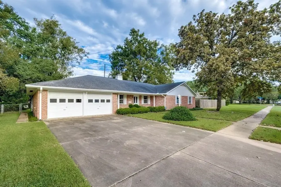 810 Borden Street, Sugar Land, TX 77478 - #2