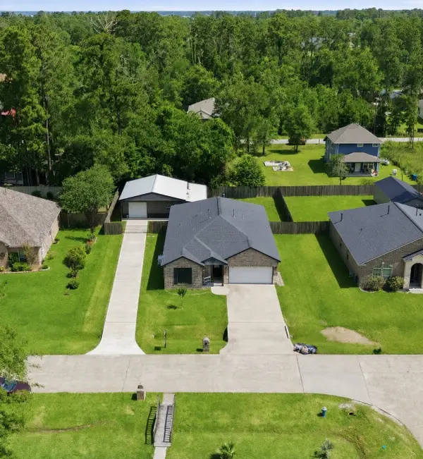2102 Papoose Trail, Crosby, TX 77532