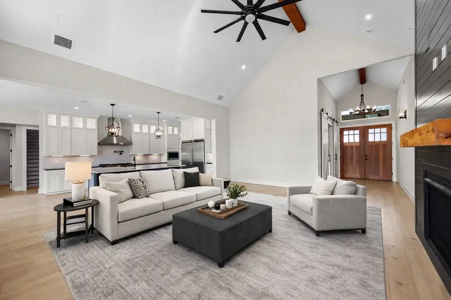 412 S Garrett Circle, Bellville, TX 77418 - #3