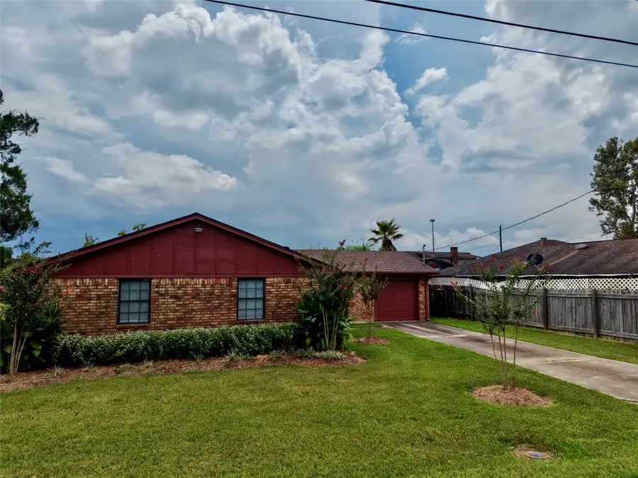 2565 W Virginia Street, Beaumont, TX 77705 - #2