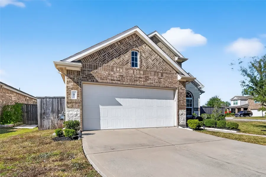 5 Lucas Chase Court, Manvel, TX 77578 - Image #2