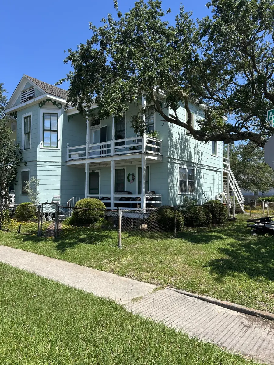 3525 Avenue Q, Galveston, TX 77550 - #2