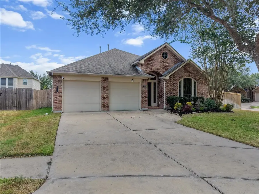 2805 Enchanted Lake Drive, Pearland, TX 77584 - #2