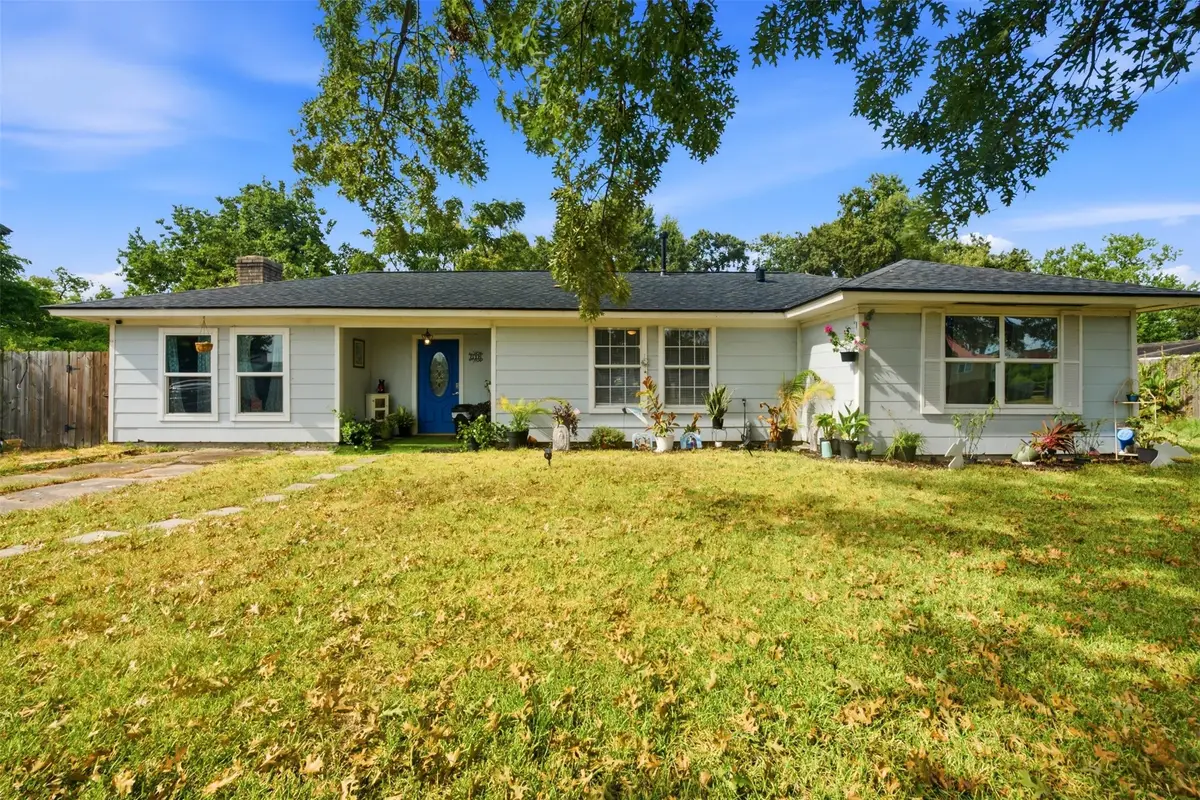 618 S Shady Lane, La Porte, TX 77571 - #1