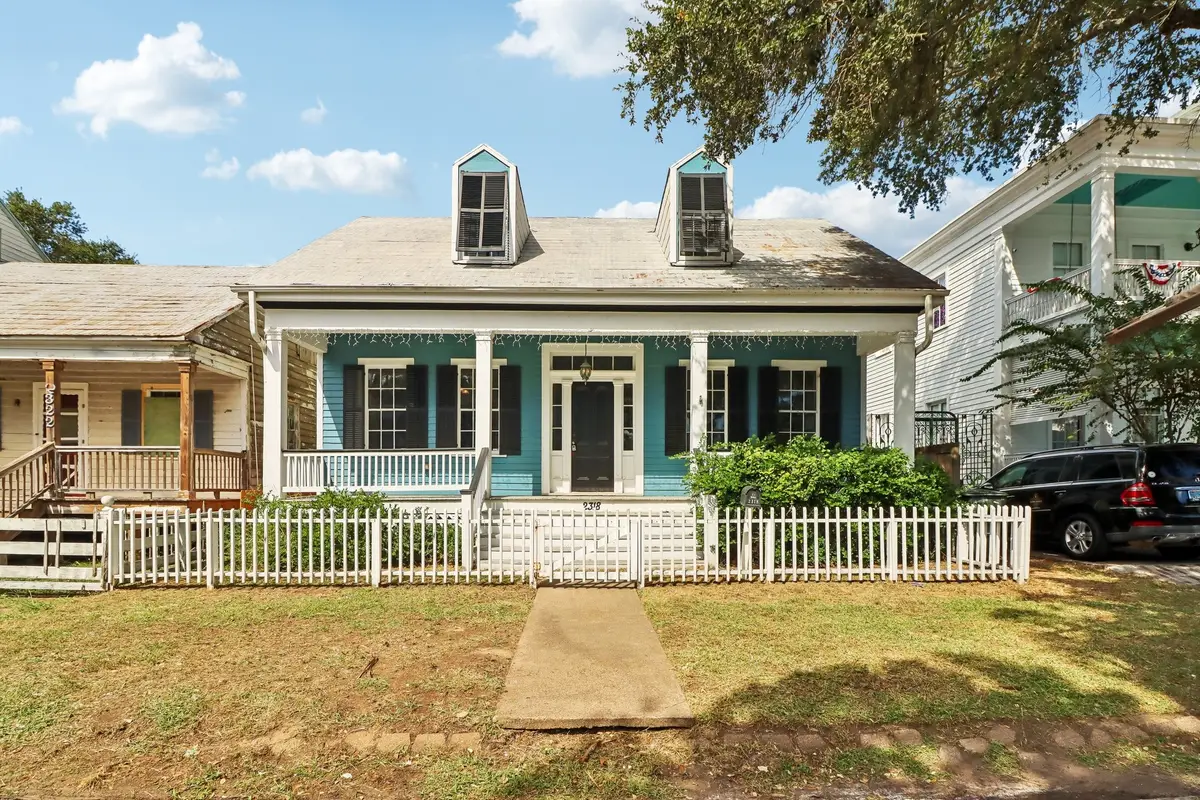 2318 Avenue M, Galveston, TX 77550 - #1