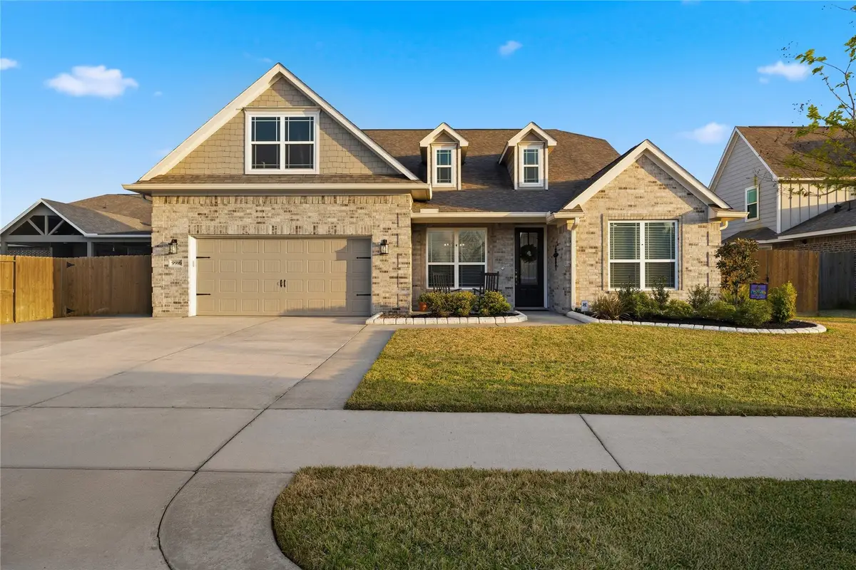 9916 Oaklawn Dr Drive, Monterey Belvieu, TX 77523 - #1