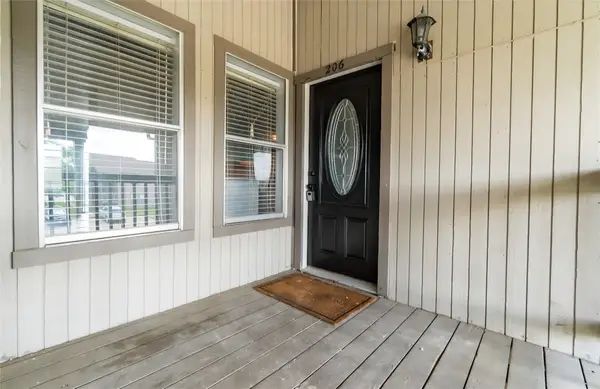 418 Garland Drive #206, Lake Jackson, TX 77566