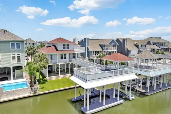 13619 Windlass Circle, Galveston, TX 77554