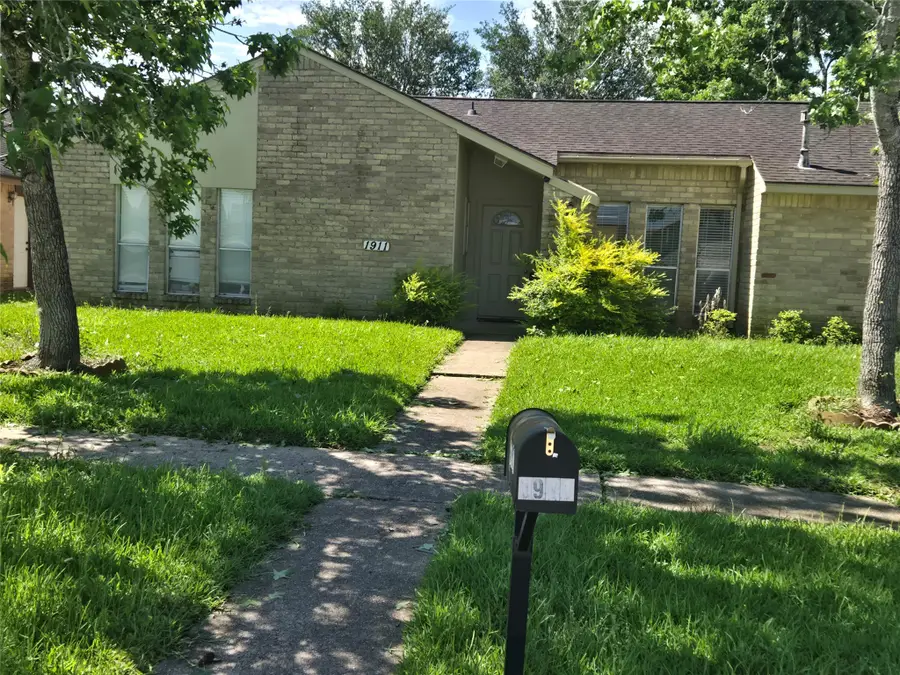 1911 Hilton Head Drive, Missouri City, TX 77459 - #2
