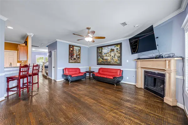 10502 Raven Crossing Lane, Houston, TX 77089