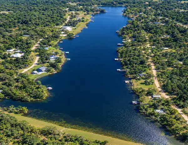 160 Dogwood Lake Drive, Livingston, TX 77351