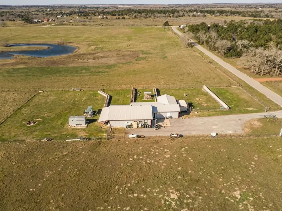 142 Zimmerhanzel Road, Flatonia, TX 78941 - #2