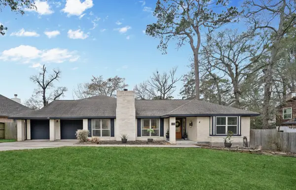 120 April Wind Drive E, Montgomery, TX 77356