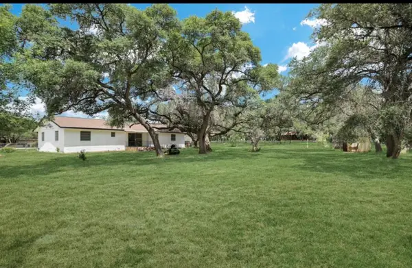 1195 Ridgewood Bend, Canyon Lake, TX 78133