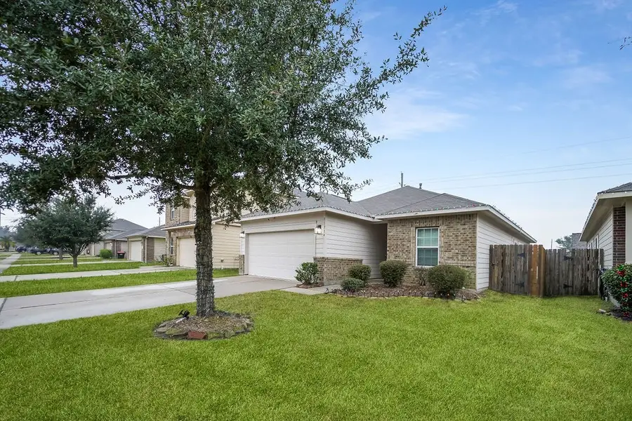 11214 Kingsnorth Drive, Tomball, TX 77375 - Image #3