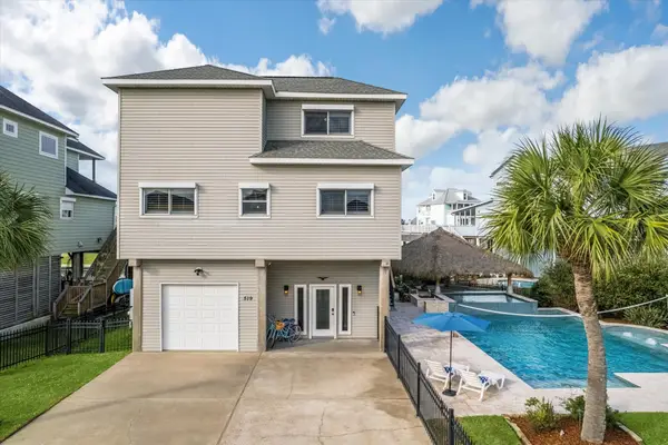 519 Westerly Drive, Tiki Island, TX 77554