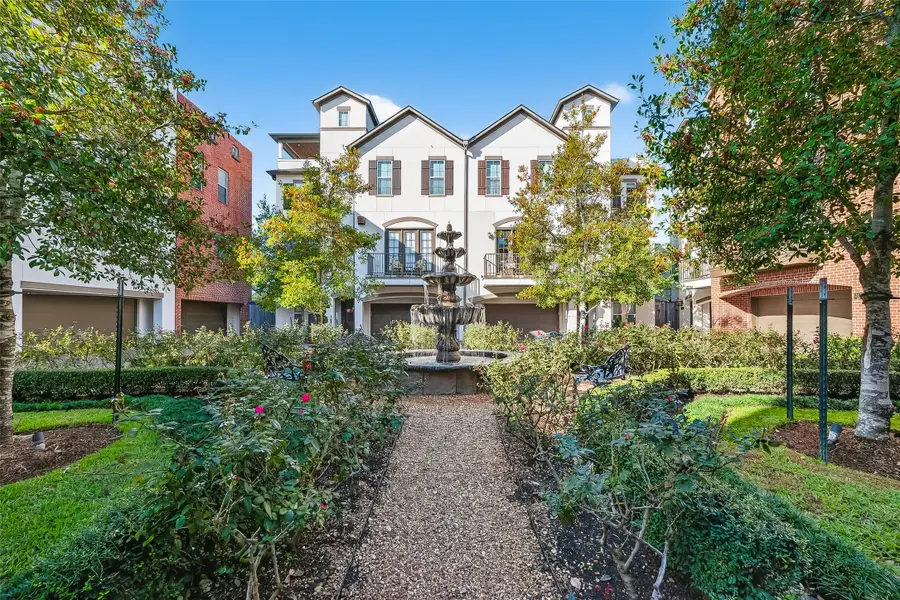 912 Lovett #C, Houston, TX 77006 - Image #2