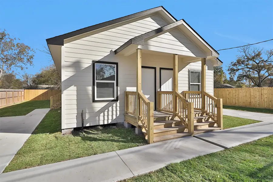 3916 Falls St Street, Houston, TX 77026 - Image #2