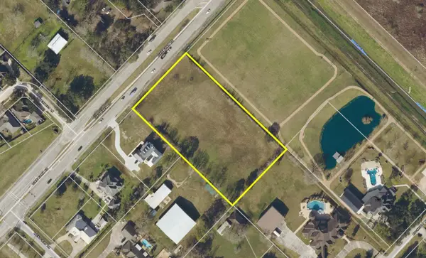 3521 Dixie Farm Road, Pearland, TX 77581