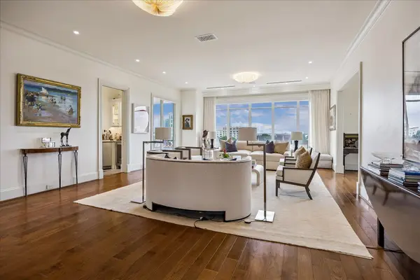 2121 Kirby Drive #4NE, Houston, TX 77019