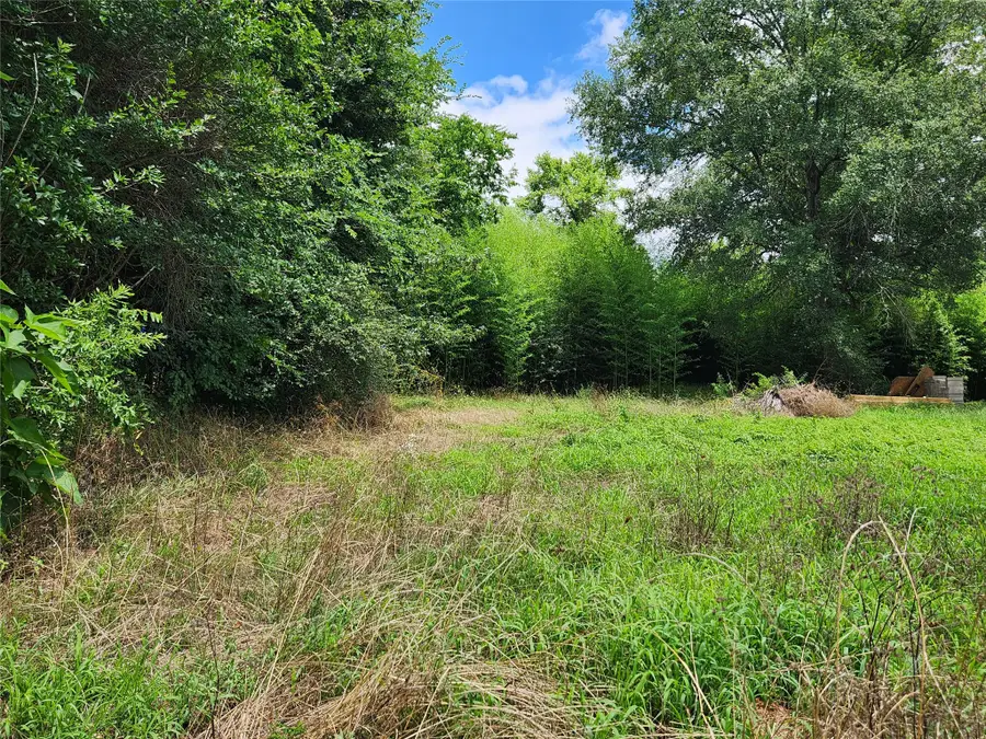 811 Couch Street, Kilgore, TX 75662 - #3