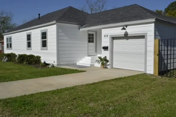 828 Holly Street, La Marque, TX 77568
